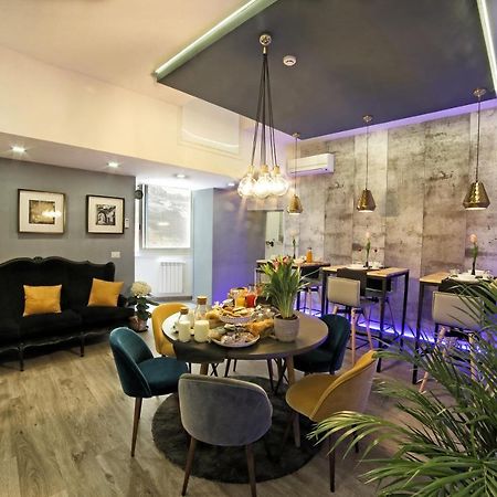 Bourbon House Bed and Breakfast Napels Buitenkant foto