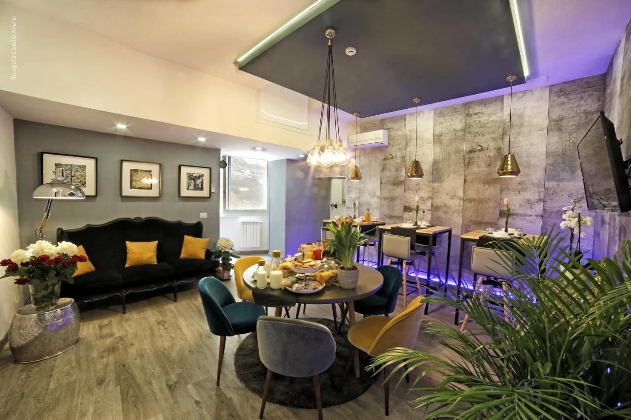 Bourbon House Bed and Breakfast Napels Buitenkant foto